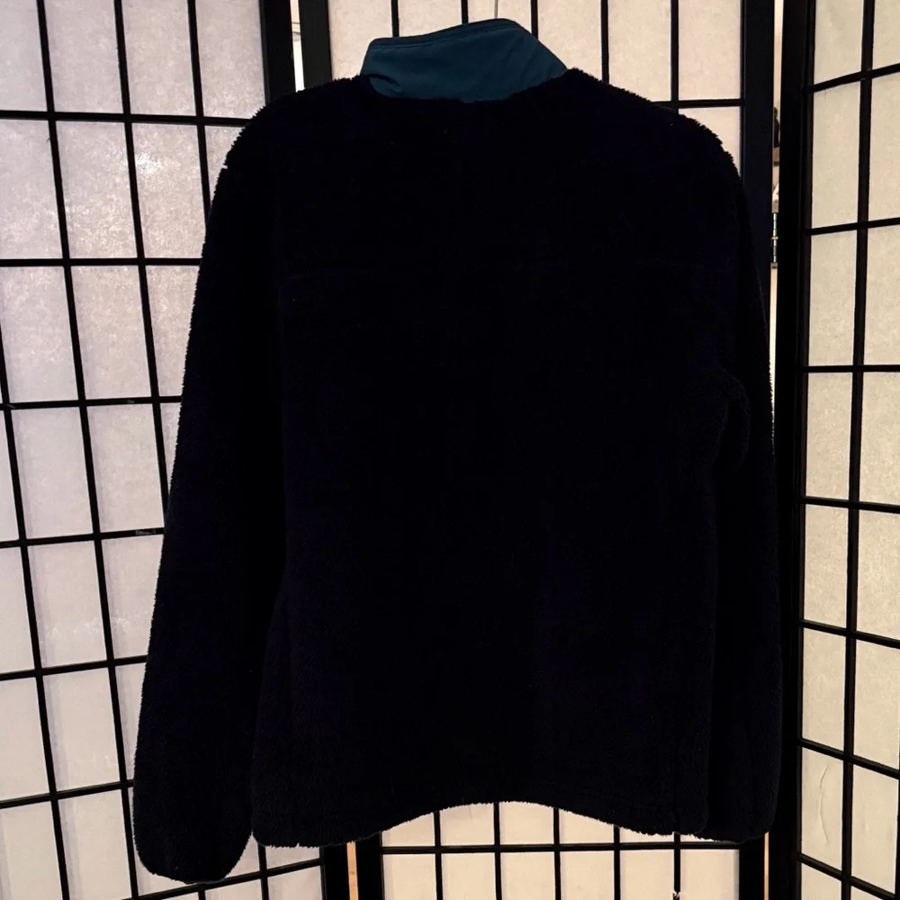 The North Face Black Fleece Jacket - Picture 2 of 5